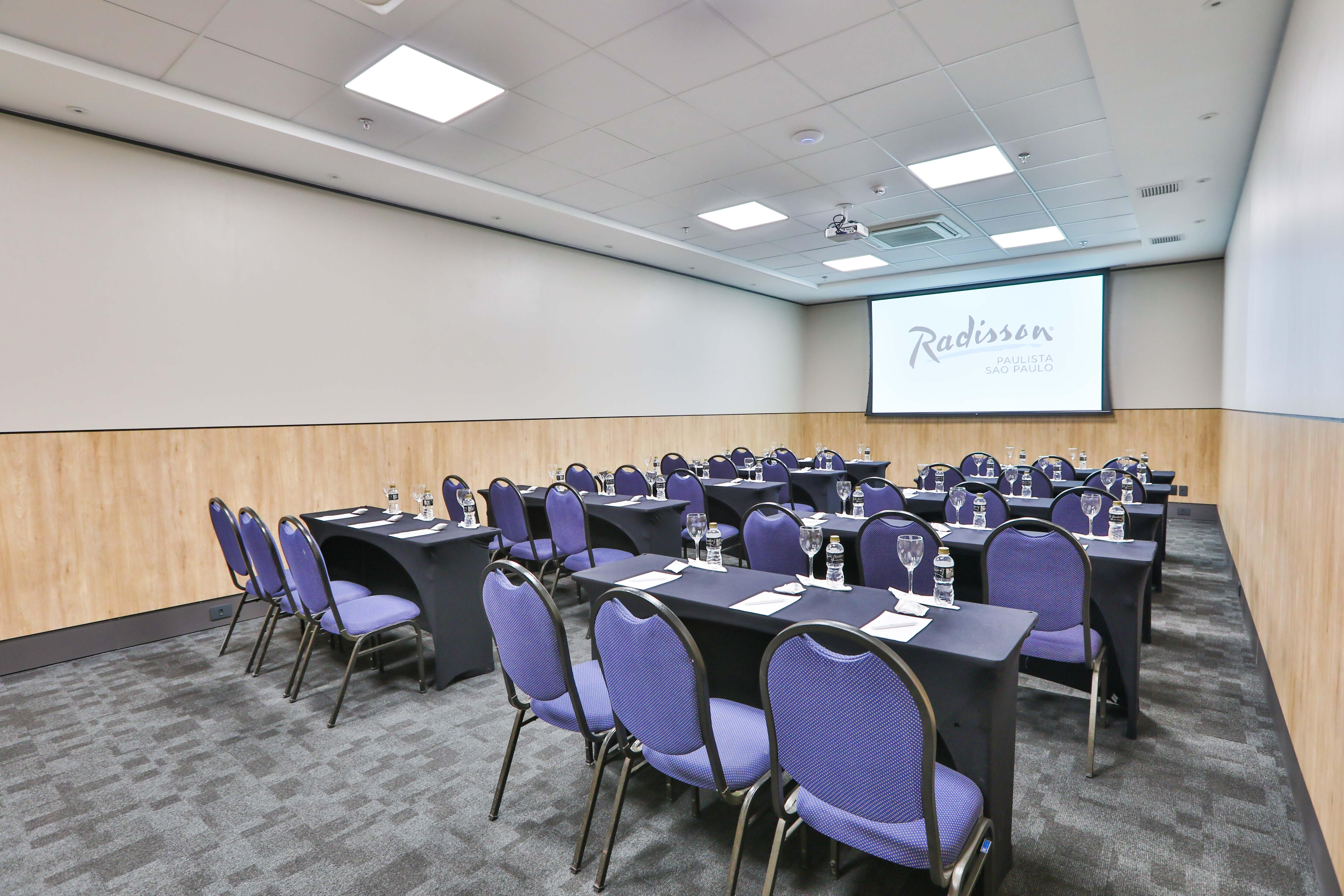 Готель Radisson Sao Paulo Paulista Екстер'єр фото Meeting room at Radisson Blu, Cape Town